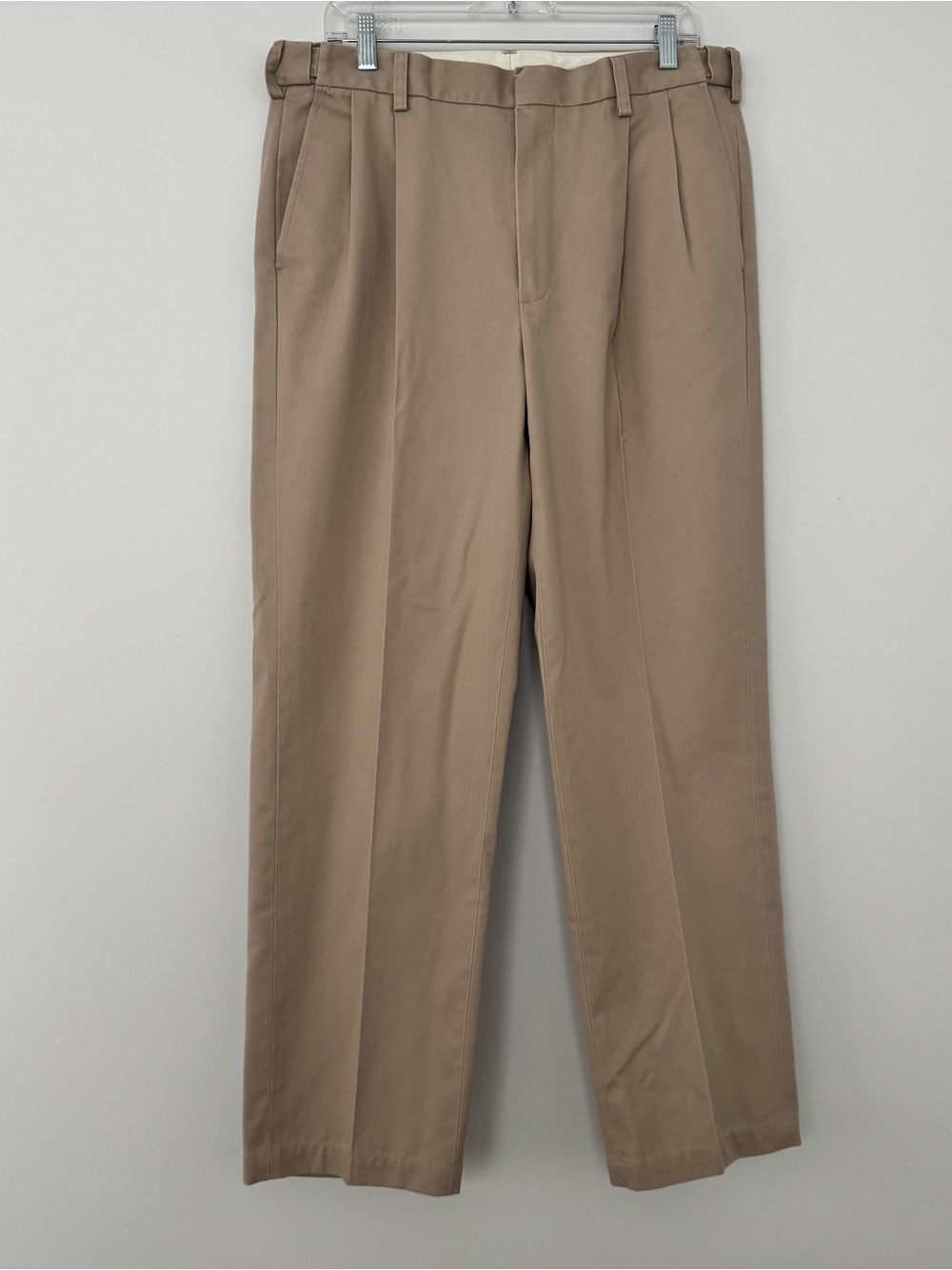Orvis Chino Pants Mens 34x31 Double Pleated Front Slacks Khaki Tan 100% Cotton